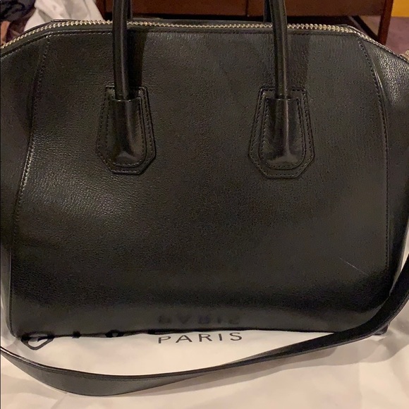 Givenchy Antigua - Picture 3 of 5